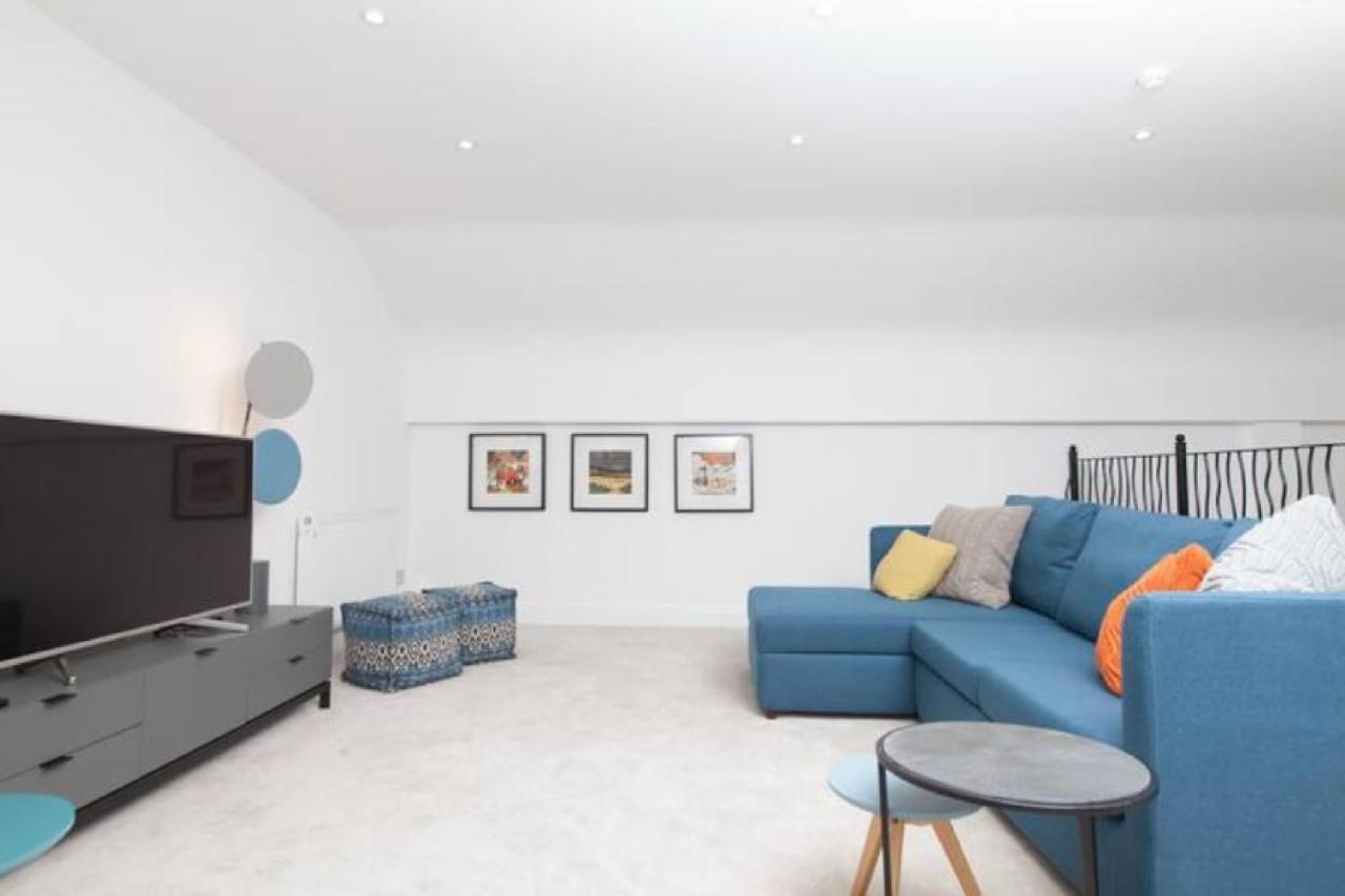 Edinburgh Deluxe Duplex With Garage — Photos 2